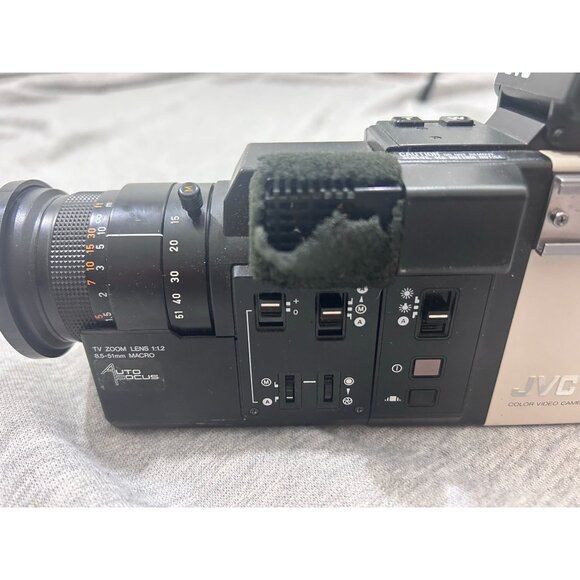 JVC Color Video Camera with TV Zoom Lens Model GX-N7U - Picture 8 of 9